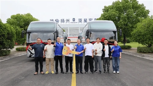 YAXING fornisce autobus di lusso X12Pro per il turismo invernale e il traspor...